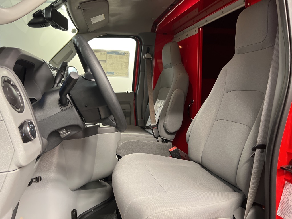 New 2026 Ford E-350 Cutaway - photo 4