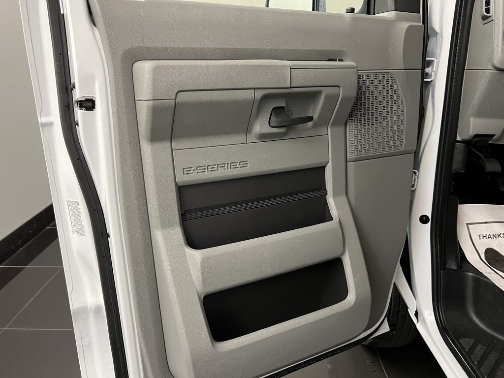 New 2026 Ford E-350 Cutaway - photo 21