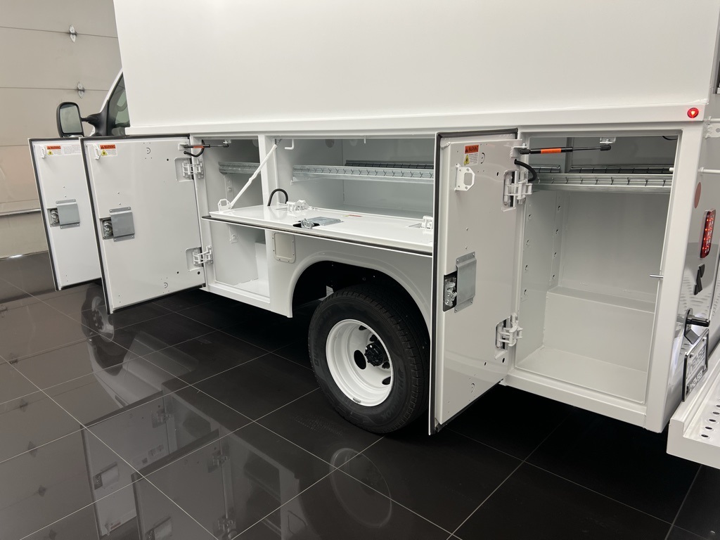 New 2026 Ford E-350 Cutaway - photo 22