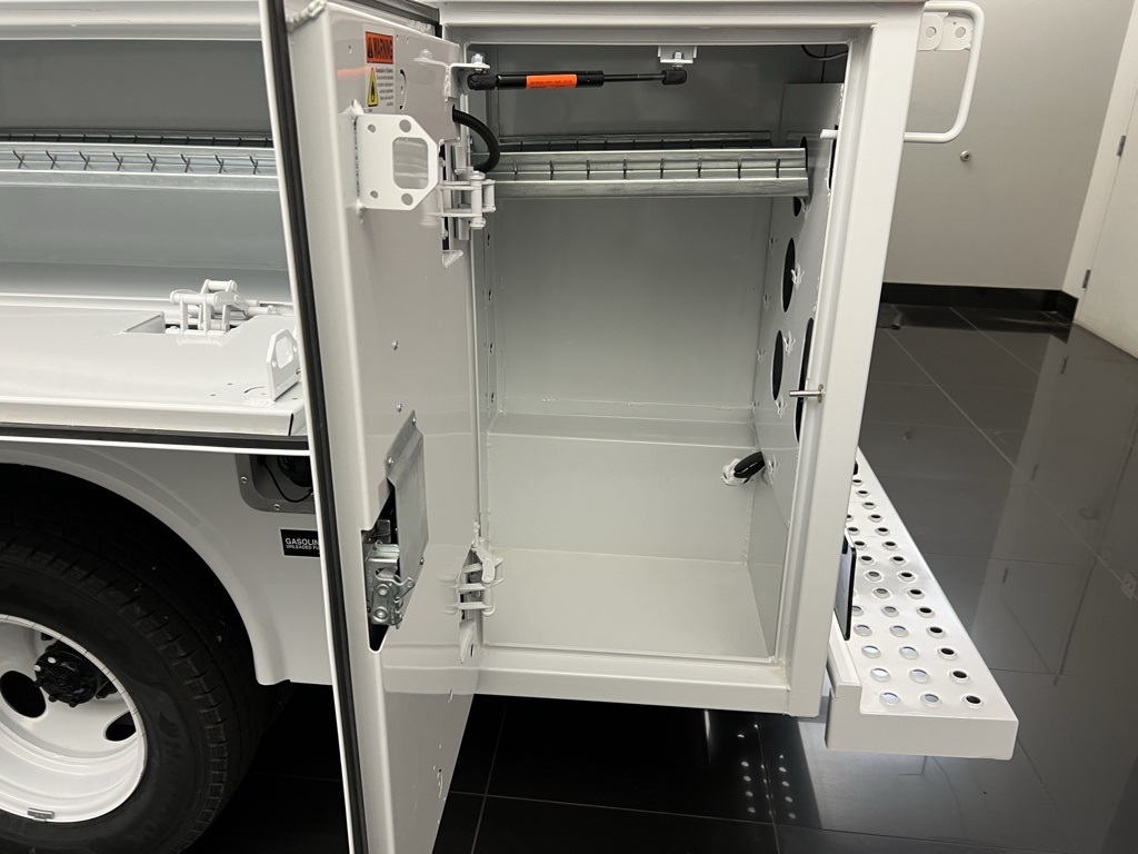 New 2026 Ford E-350 Cutaway - photo 23