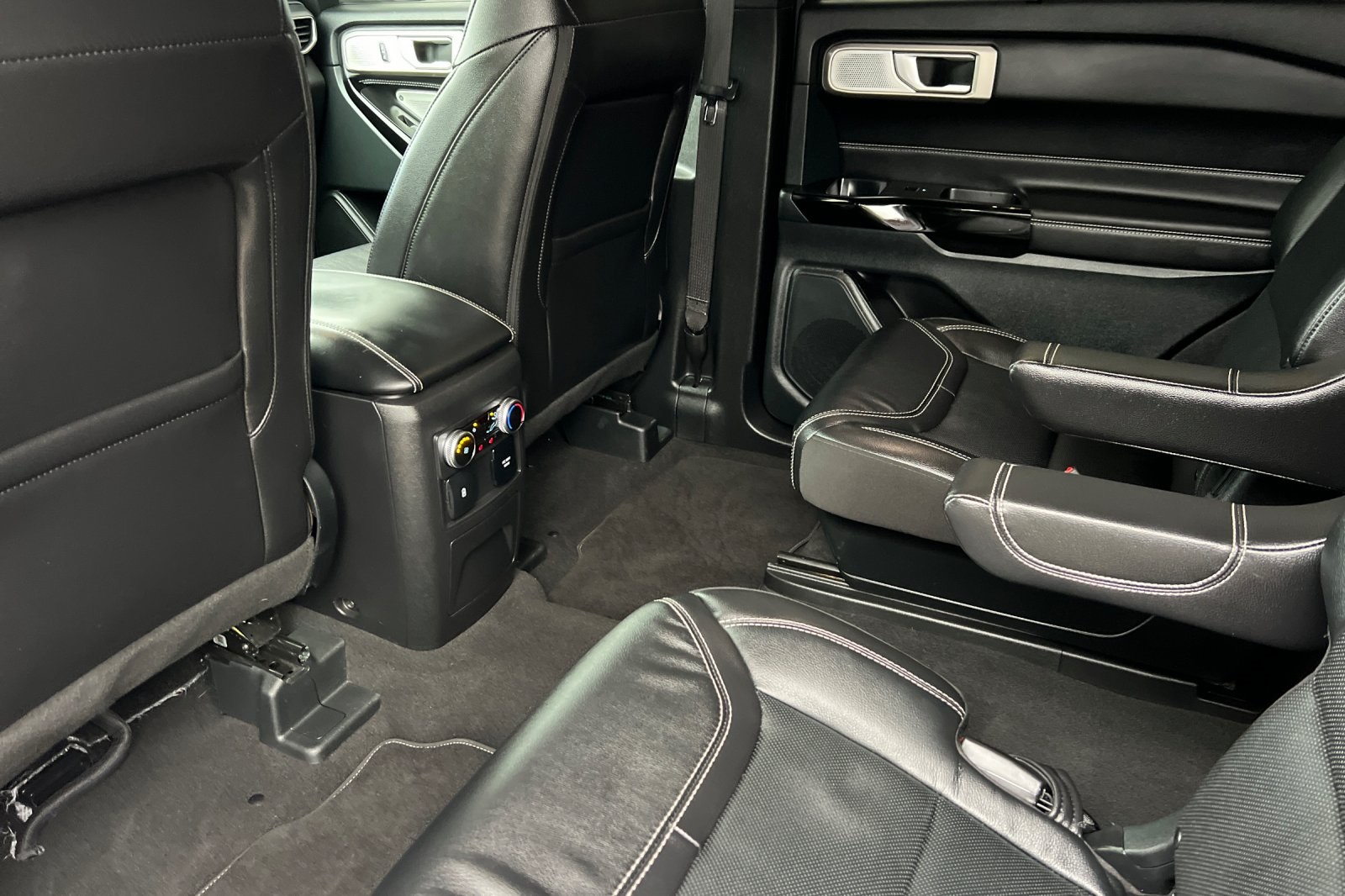 Used 2024 Ford Explorer ST - photo 29