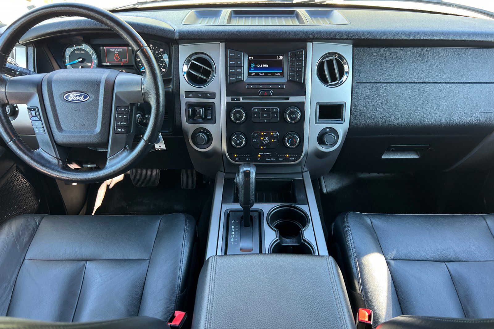 Used 2017 Ford Expedition - photo 2