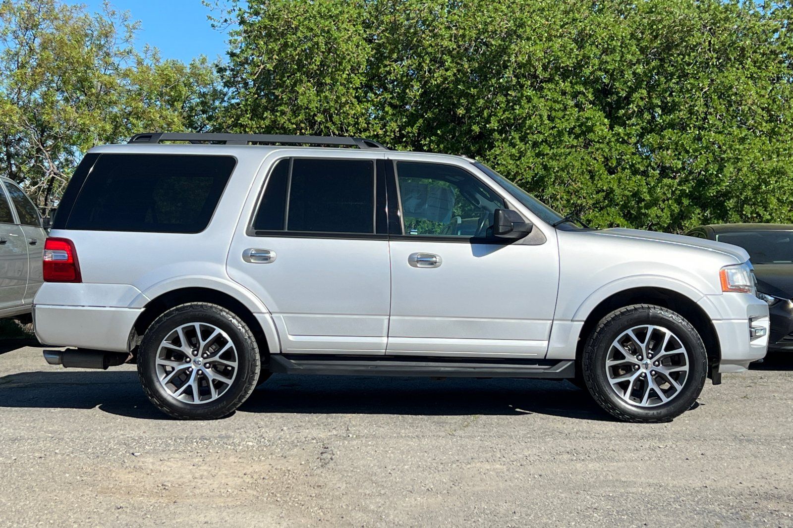Used 2017 Ford Expedition XLT - photo 18