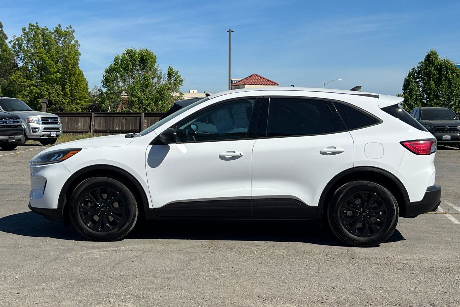 Used 2022 Ford Escape SE - photo 23