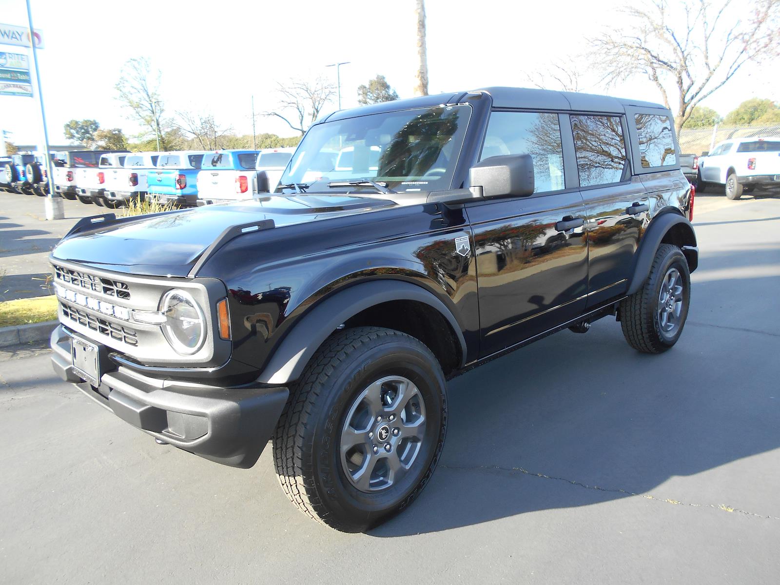 New 2025 Ford Bronco - photo 1