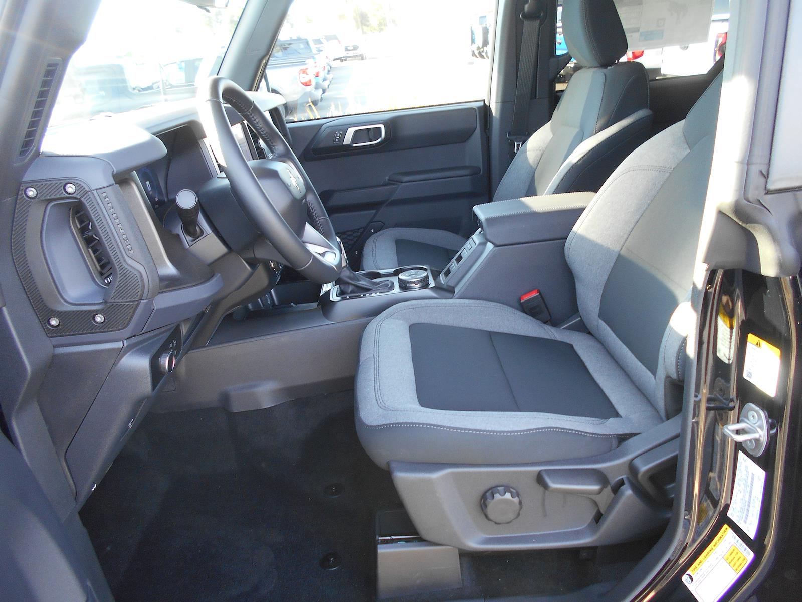 New 2025 Ford Bronco - photo 2