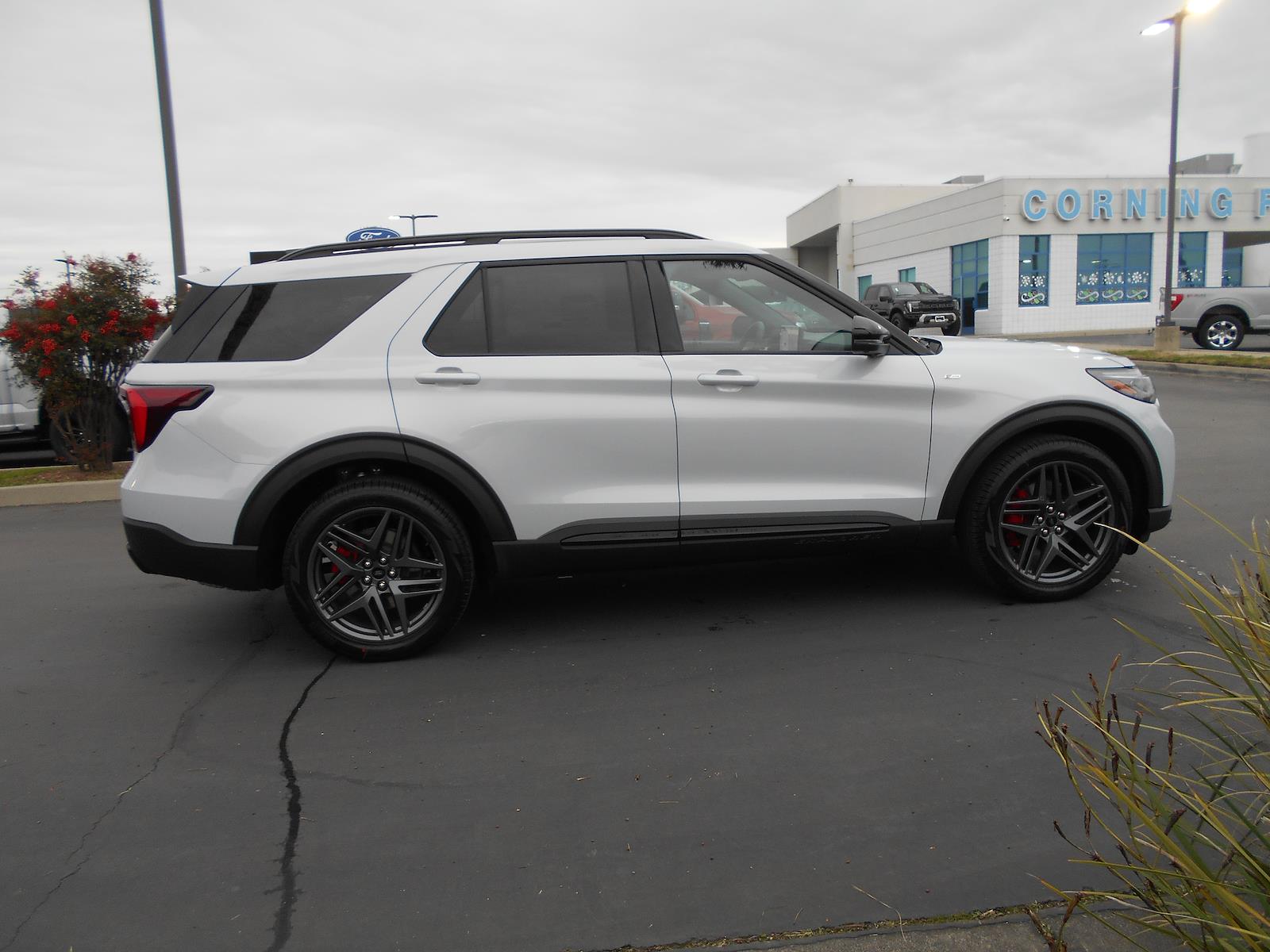 New 2026 Ford Explorer ST-Line - photo 13