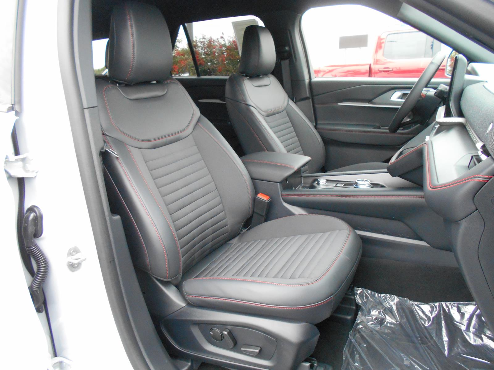 New 2026 Ford Explorer ST-Line - photo 3