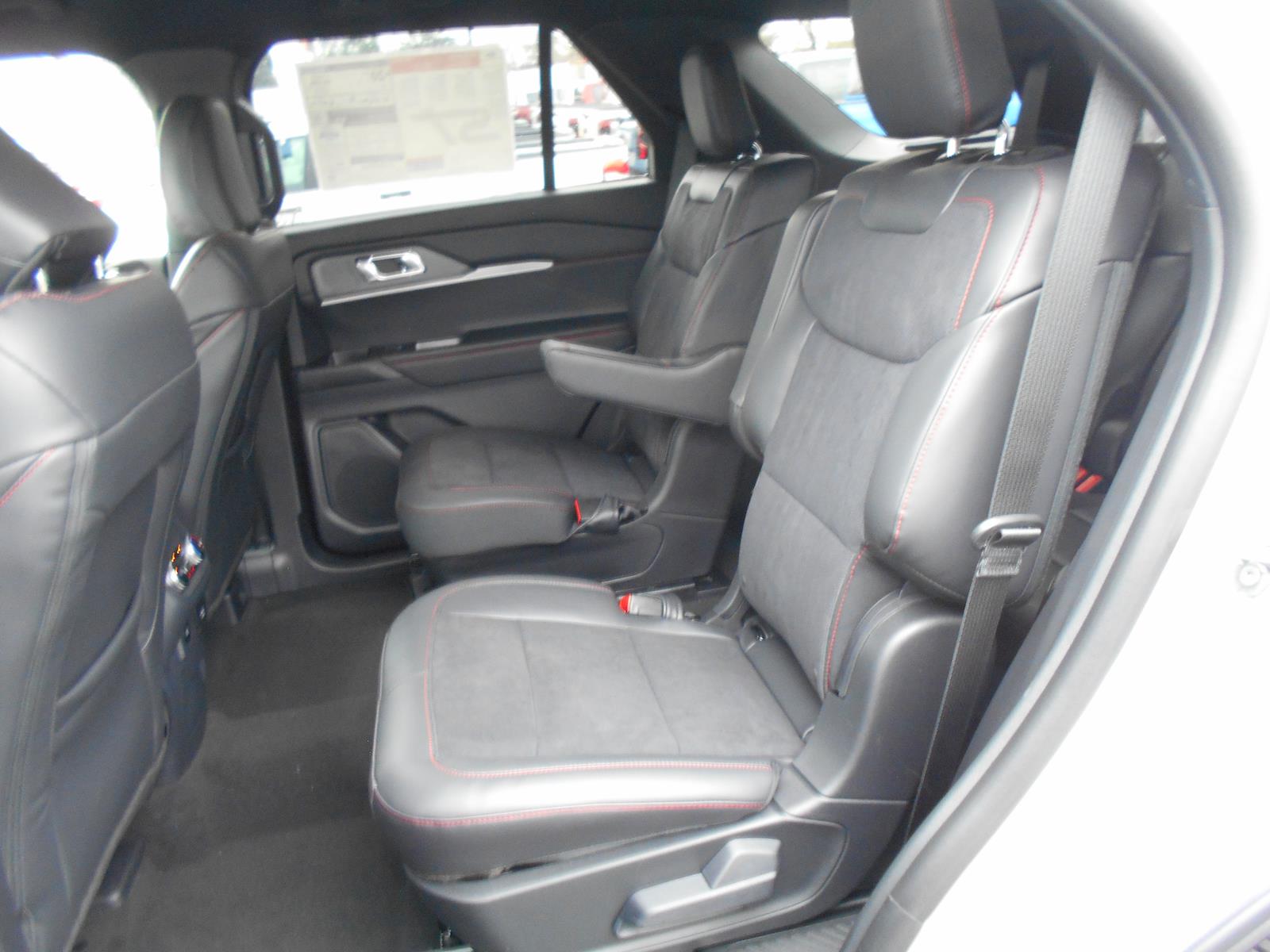 New 2026 Ford Explorer ST - photo 4