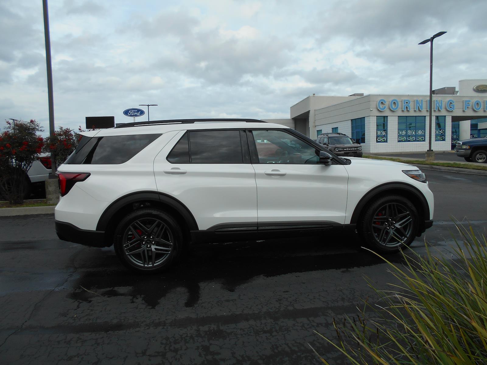 New 2026 Ford Explorer ST - photo 28