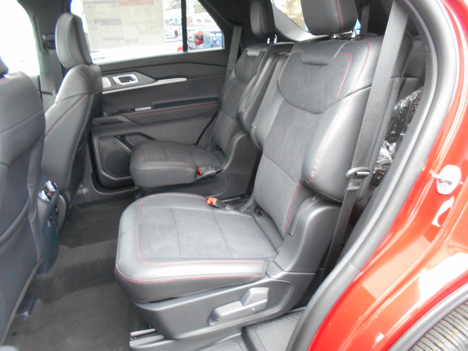 New 2026 Ford Explorer ST - photo 4
