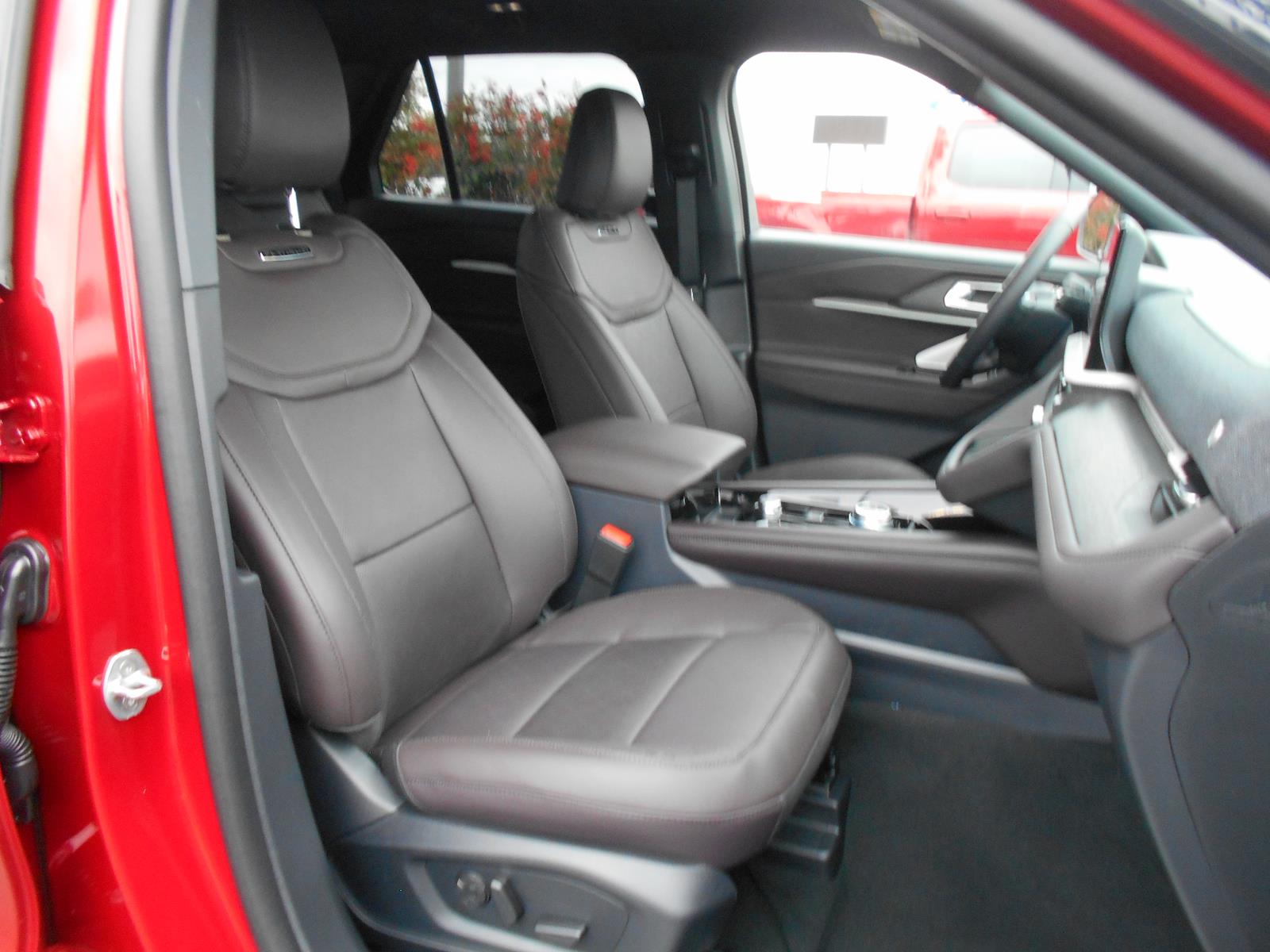 New 2026 Ford Explorer Platinum - photo 6