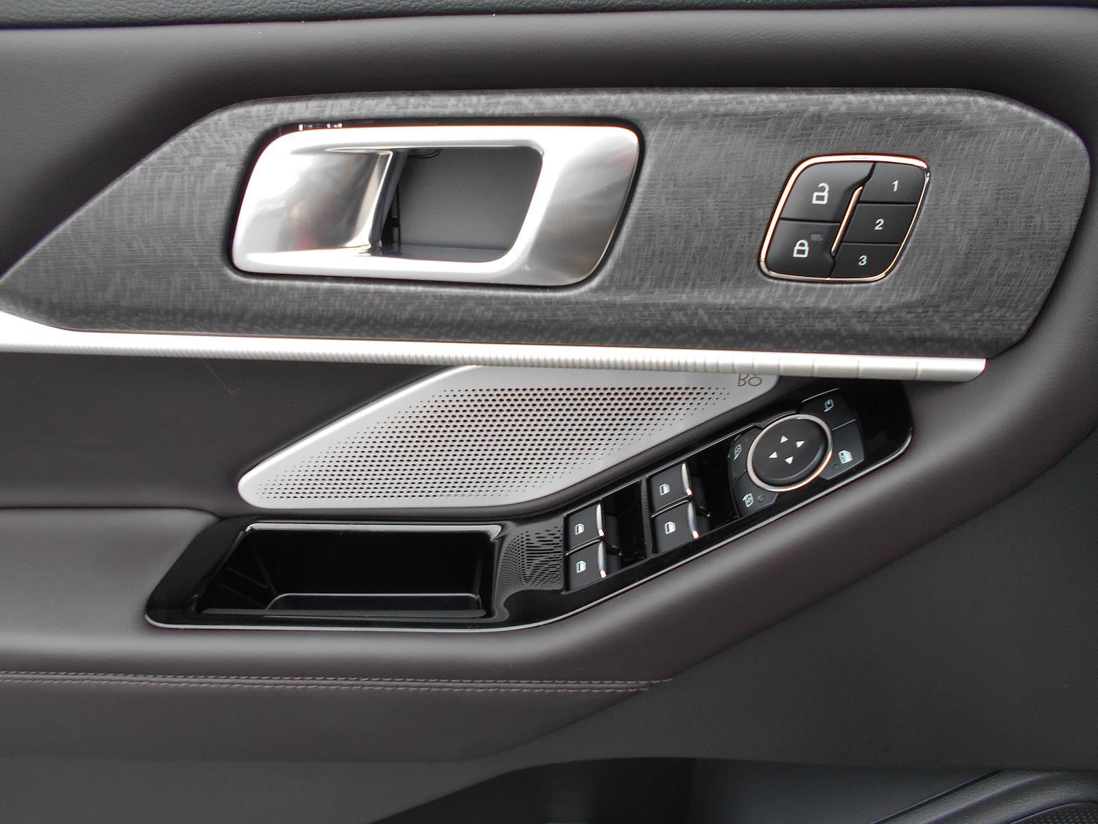 New 2026 Ford Explorer Platinum - photo 13