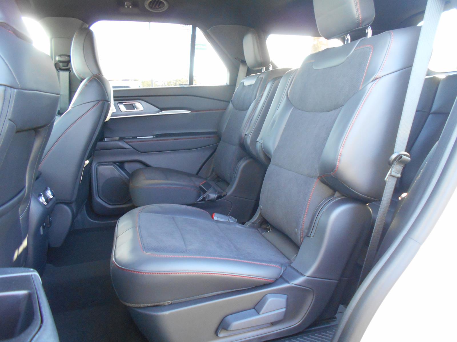New 2026 Ford Explorer ST - photo 27