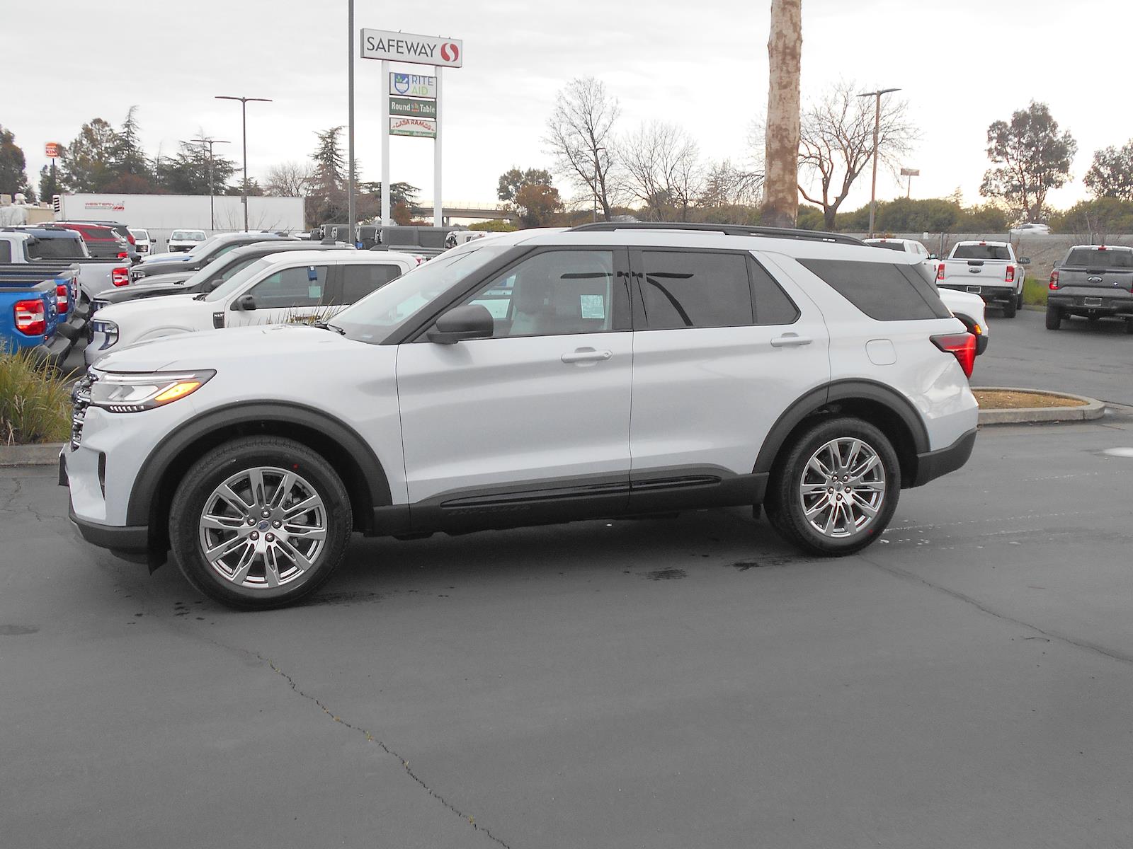 New 2026 Ford Explorer ACTIV - photo 35