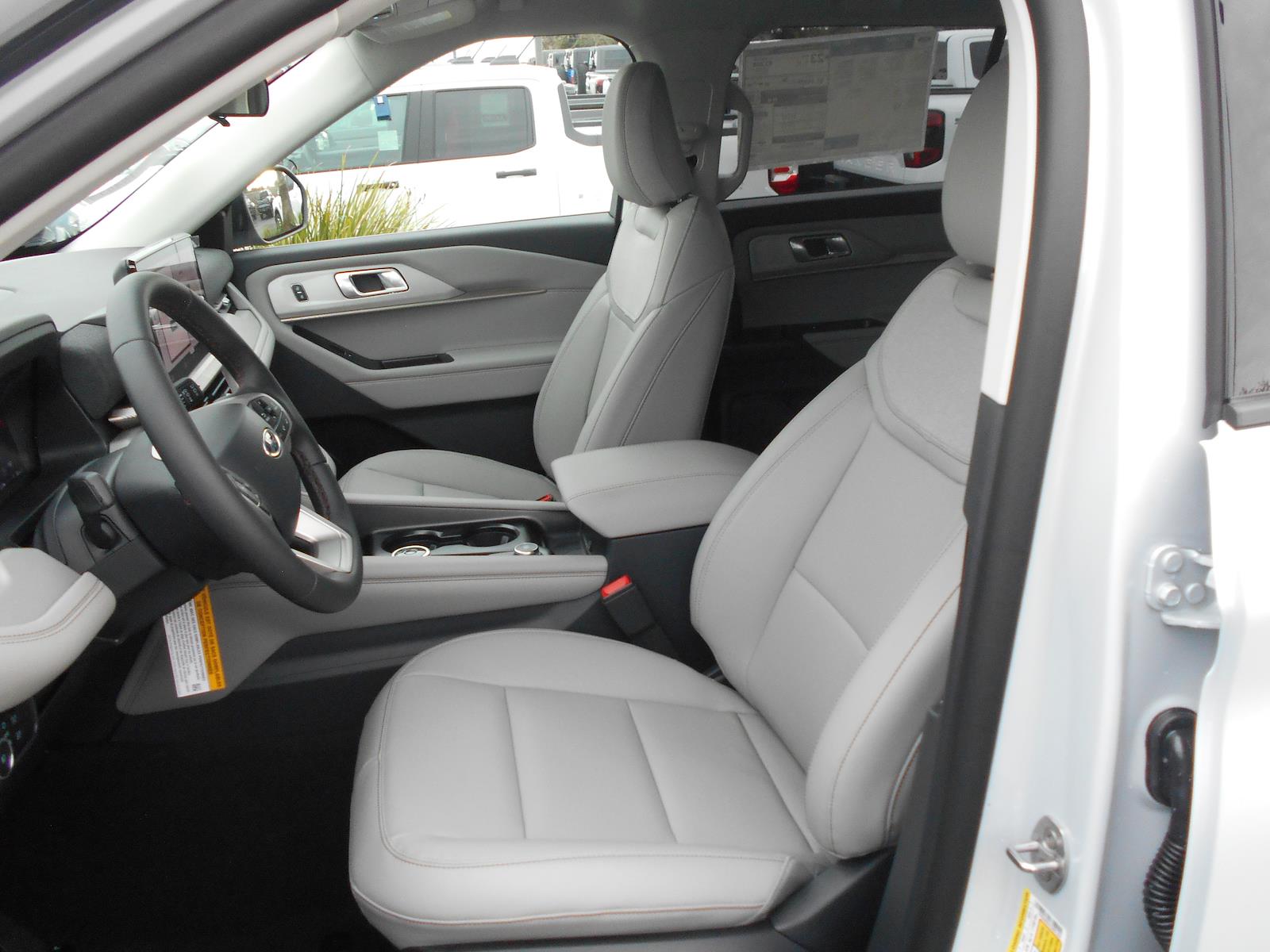 New 2026 Ford Explorer ACTIV - photo 4