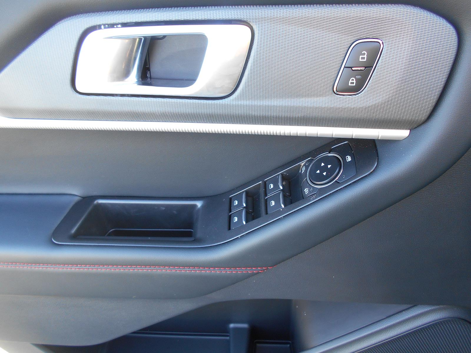 New 2026 Ford Explorer ST-Line - photo 25