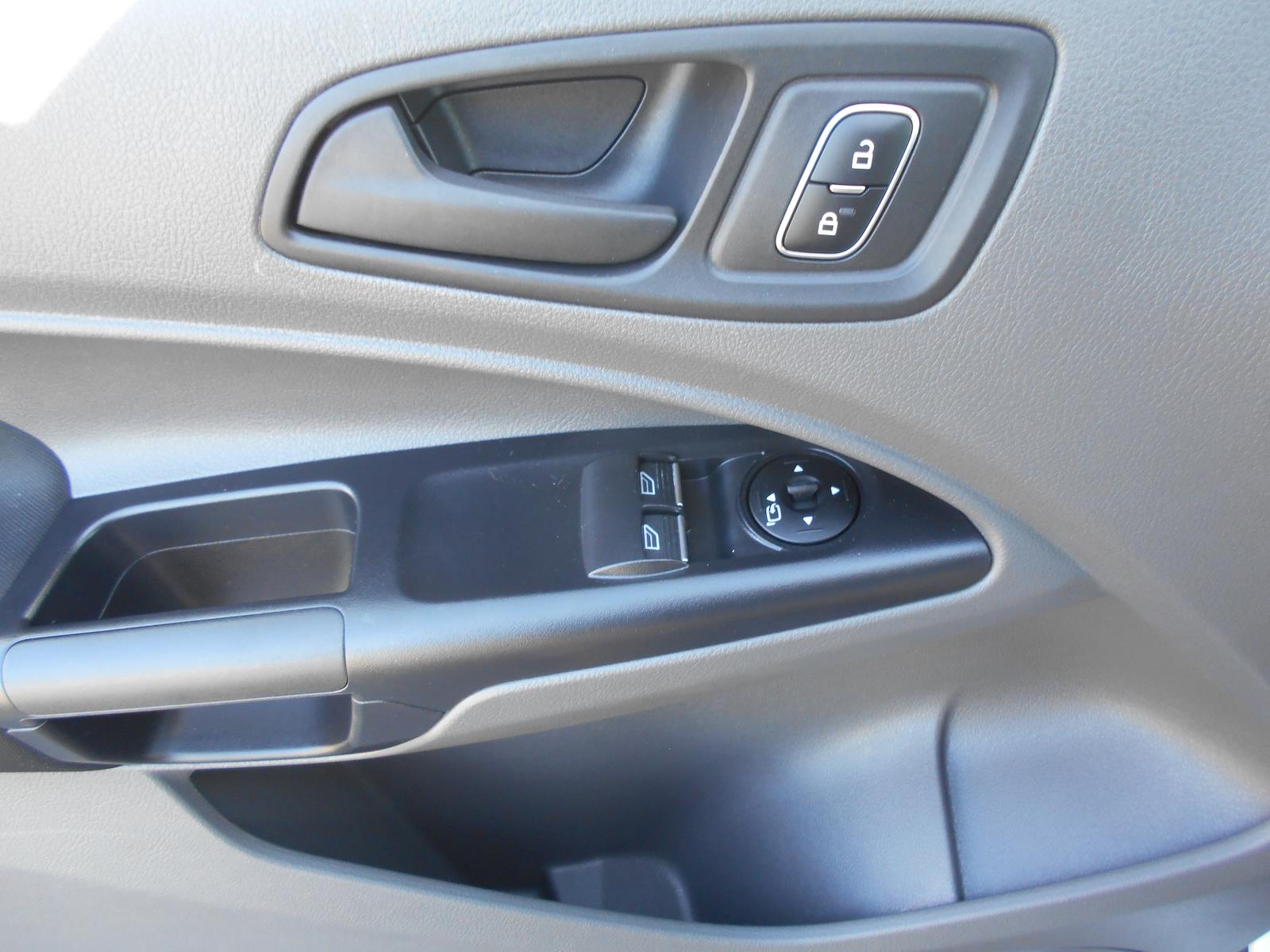 Used 2023 Ford Transit Connect - photo 2