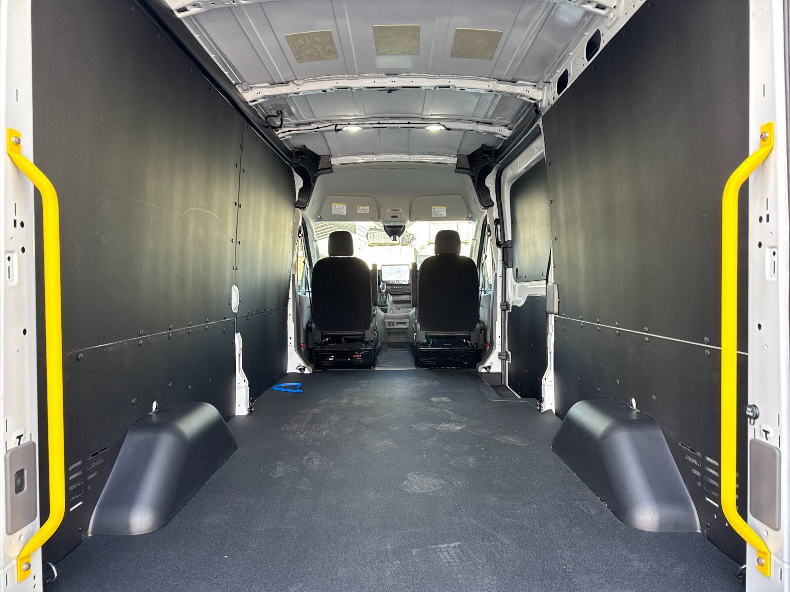 New 2026 Ford Transit 250 Medium Roof Empty Cargo Van - photo 20