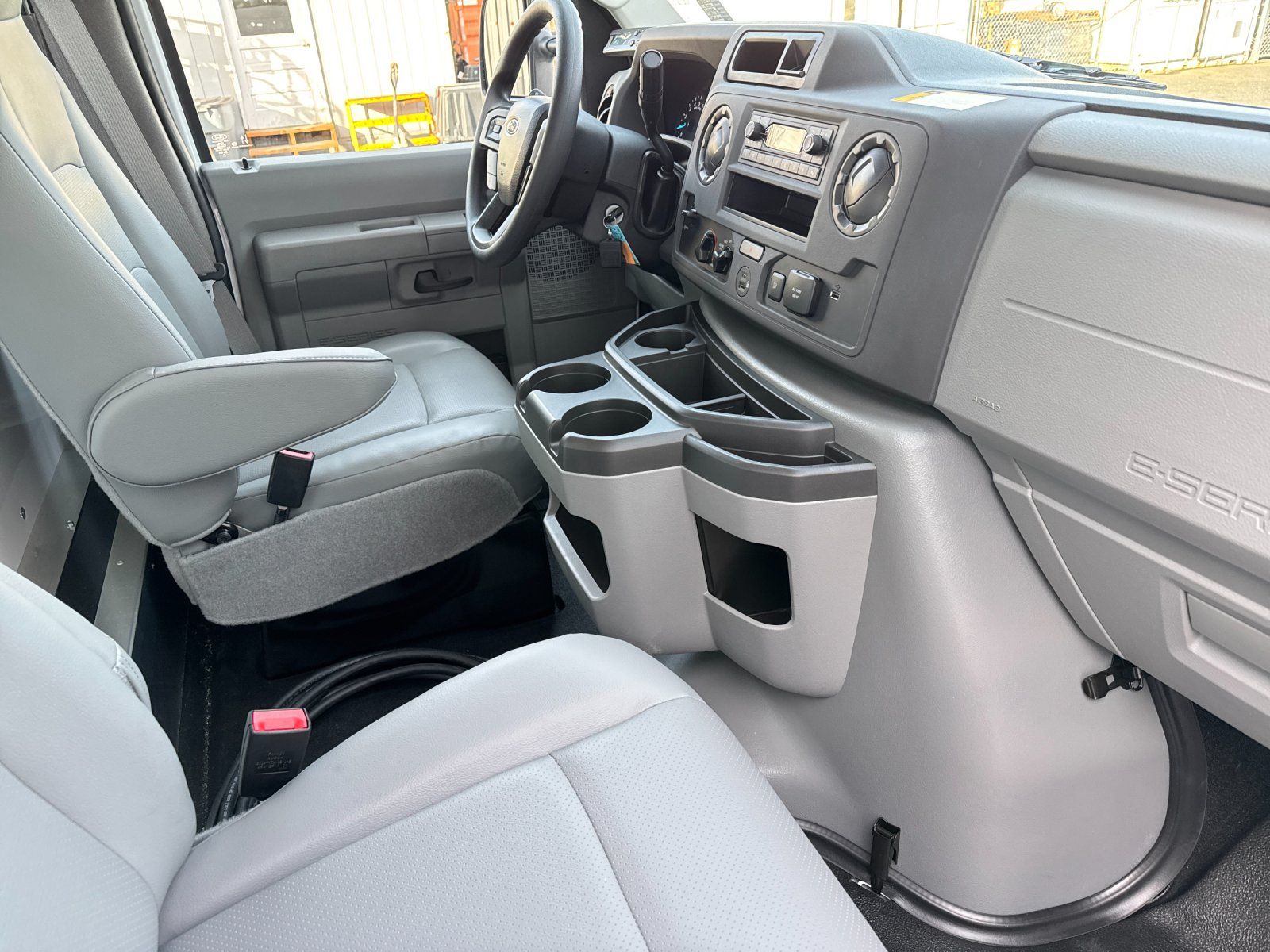 New 1996 Ford E-450 Cutaway - photo 15