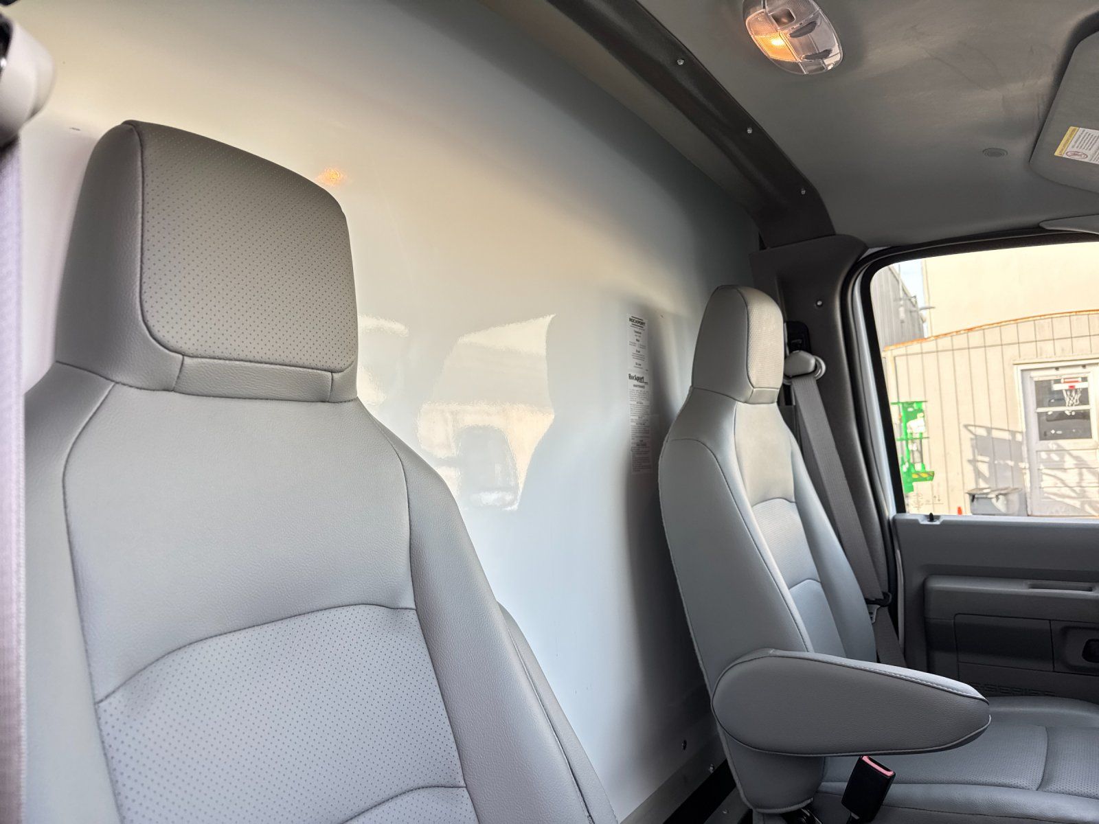 New 1996 Ford E-450 Cutaway - photo 16