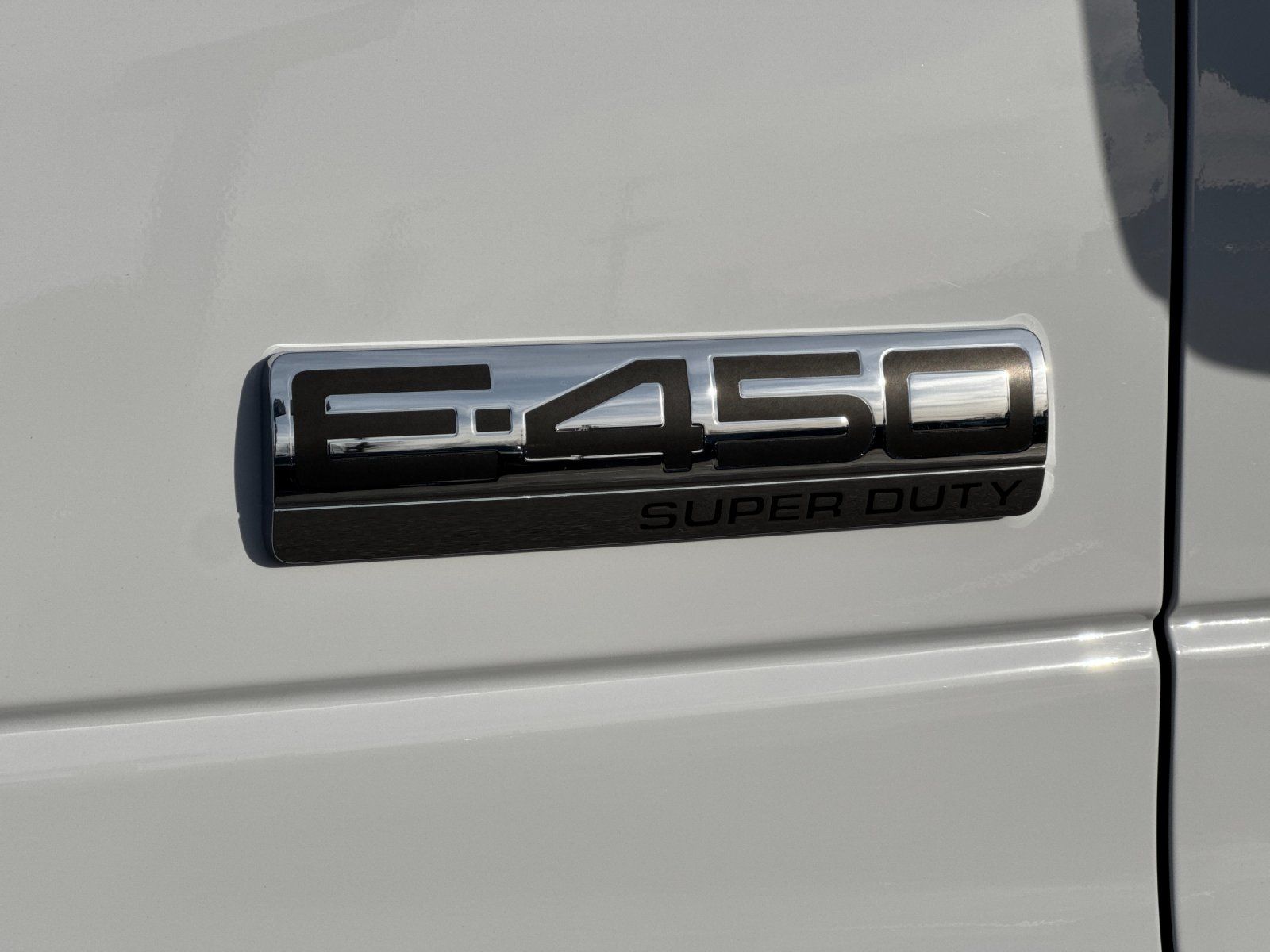 New 1996 Ford E-450 Cutaway - photo 24