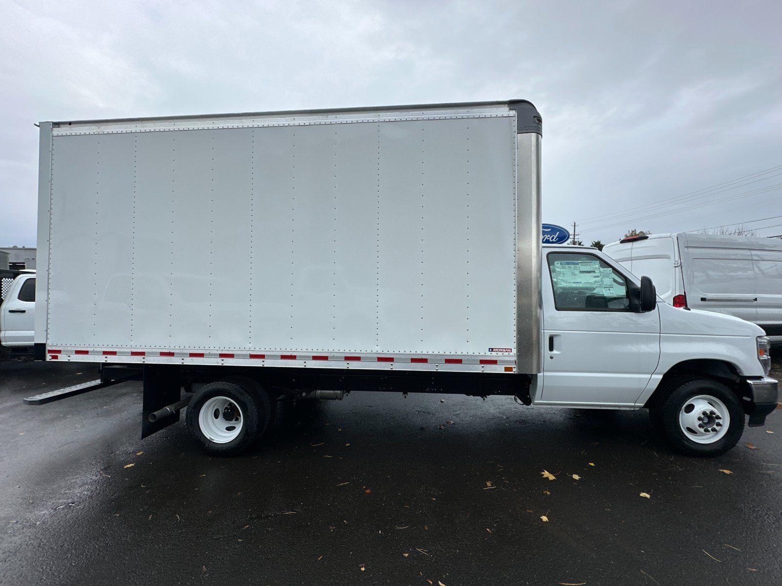 New 1996 Ford E-450 Cutaway - photo 14