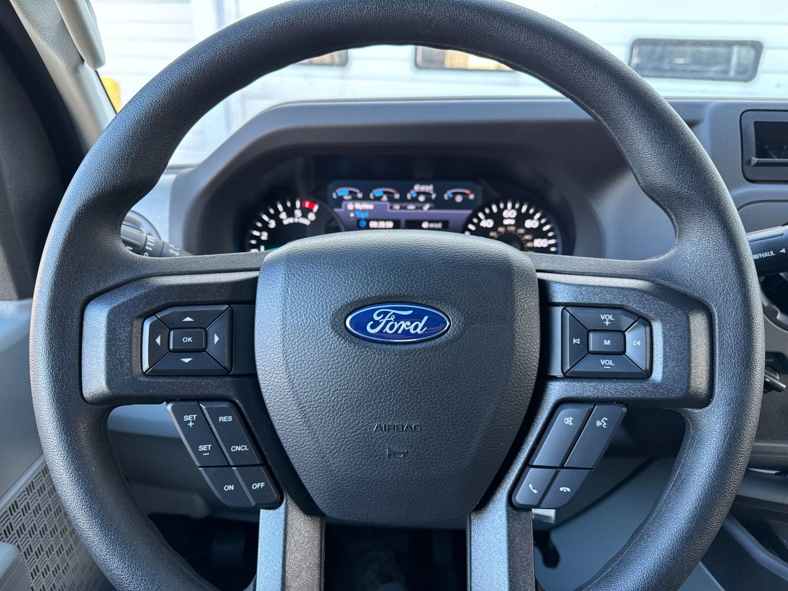 New 2026 Ford E-350 Cutaway - photo 21