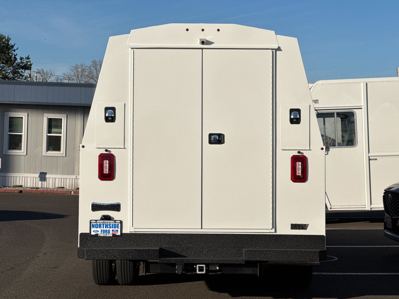 New 2026 Ford E-350 Cutaway - photo 5