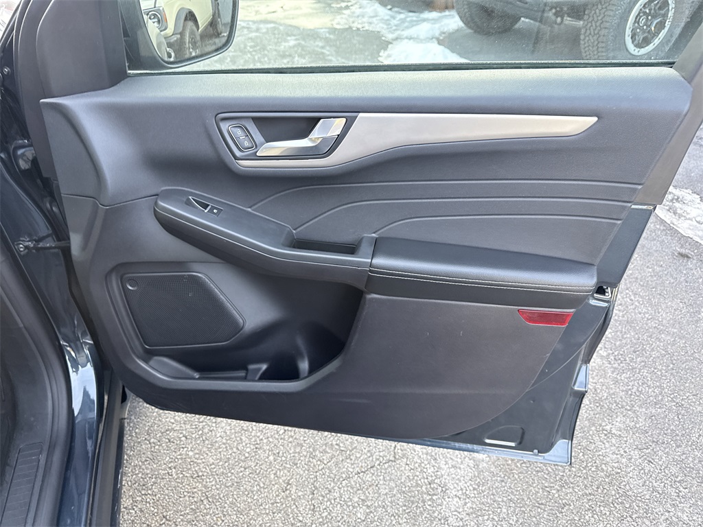 Used 2022 Ford Escape SEL - photo 6