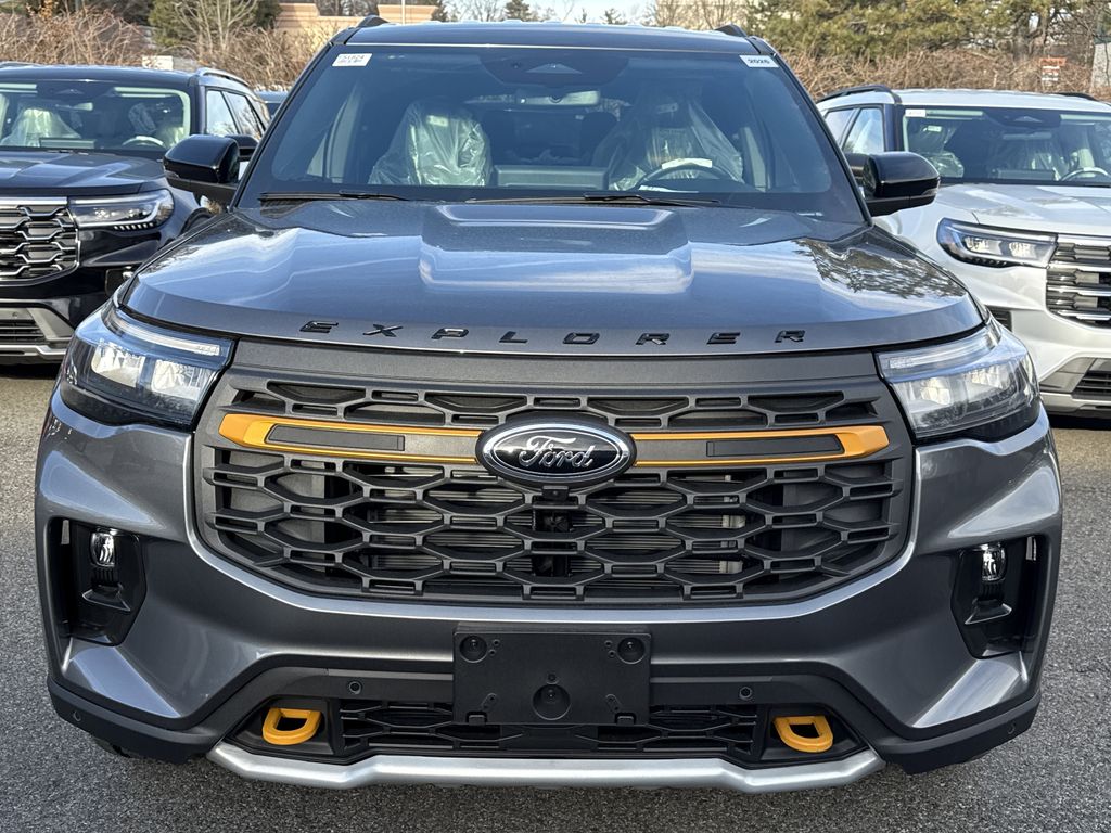 Used 2026 Ford Explorer - photo 2