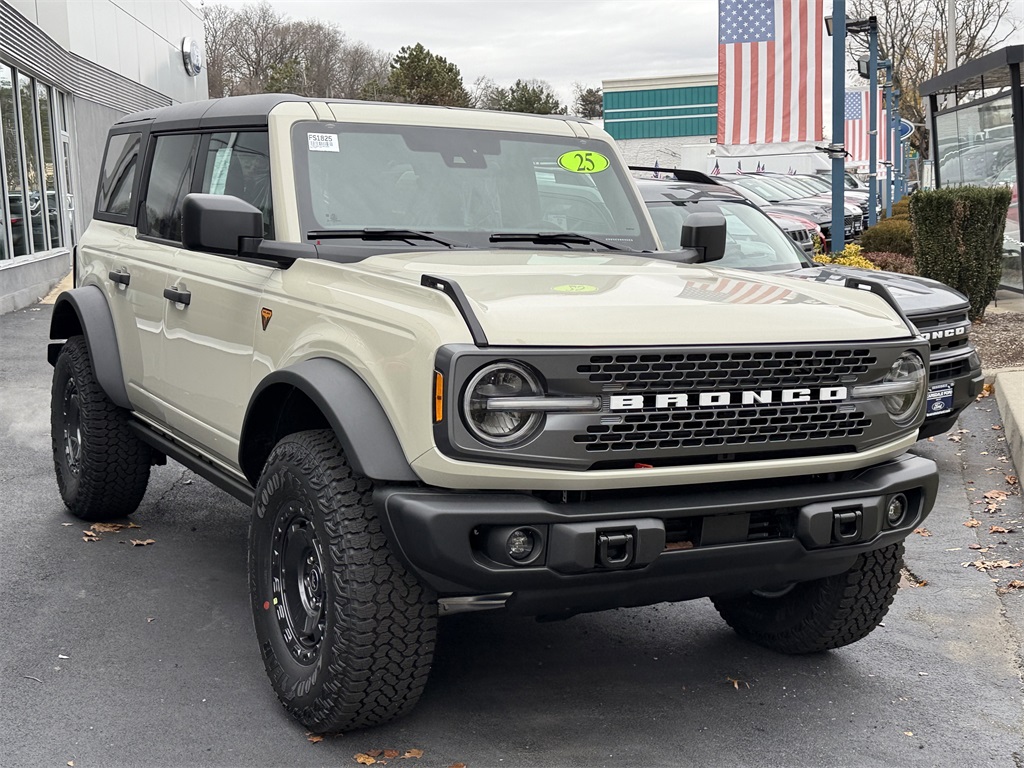 New 2025 Ford Bronco - photo 1