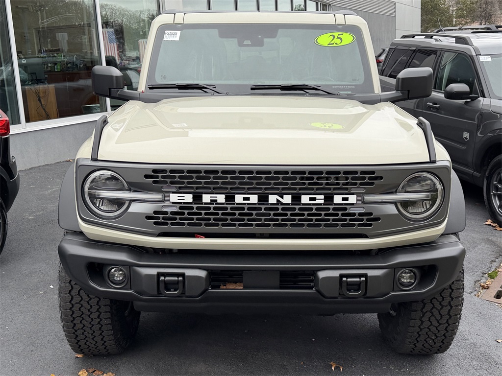 New 2025 Ford Bronco - photo 2