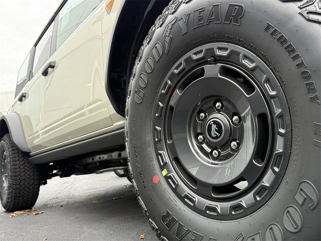 New 2025 Ford Bronco Badlands - photo 7