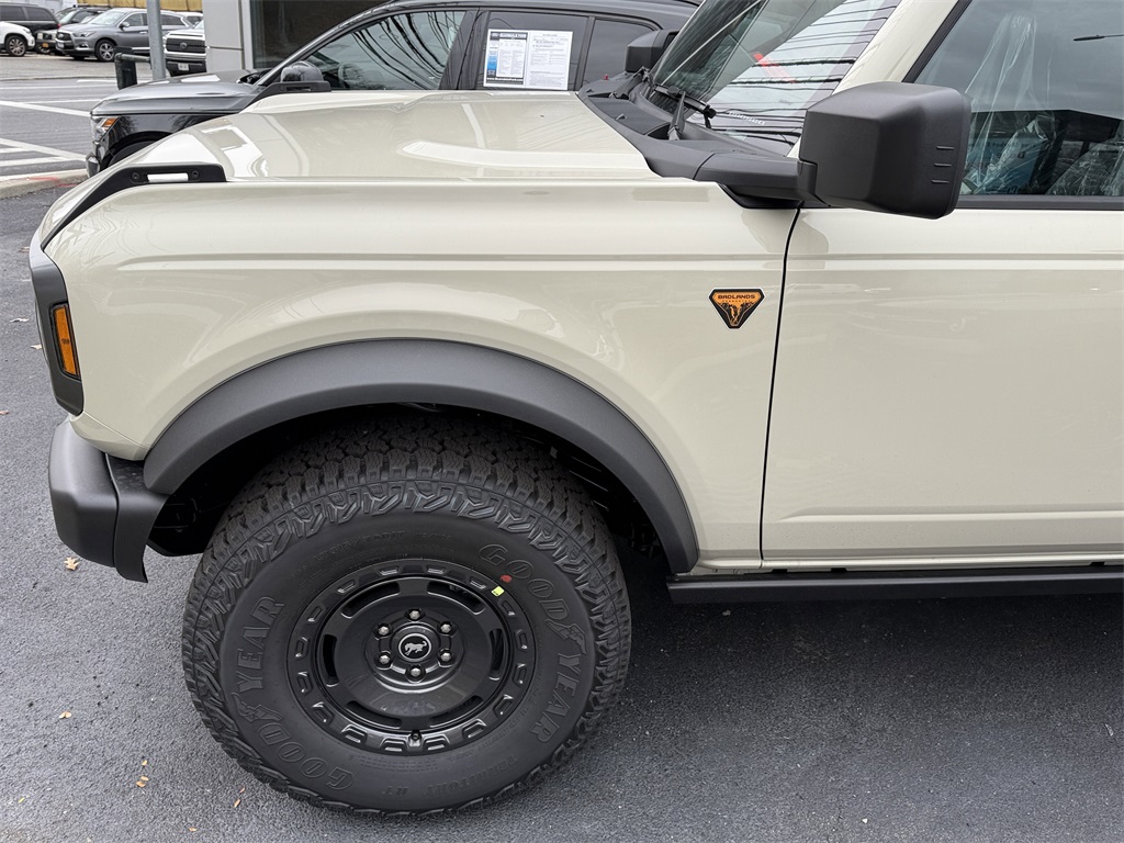 New 2025 Ford Bronco Badlands - photo 8