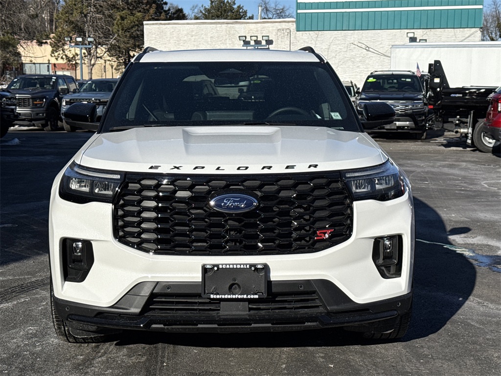 Used 2026 Ford Explorer - photo 2
