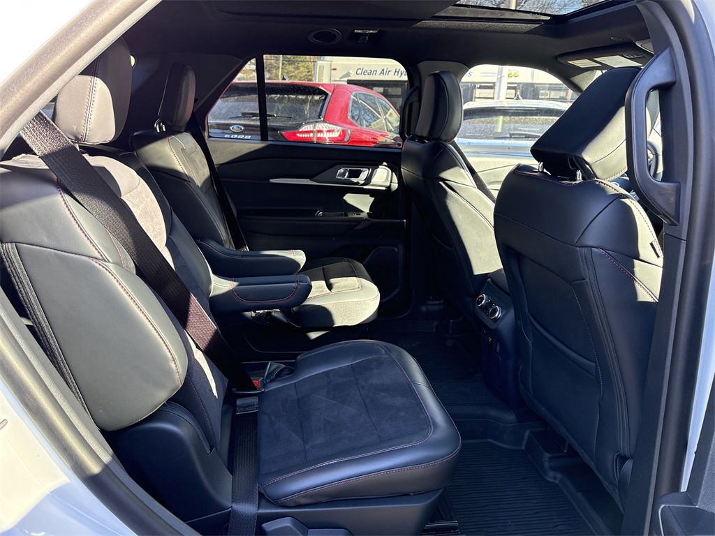 Used 2026 Ford Explorer ST - photo 32