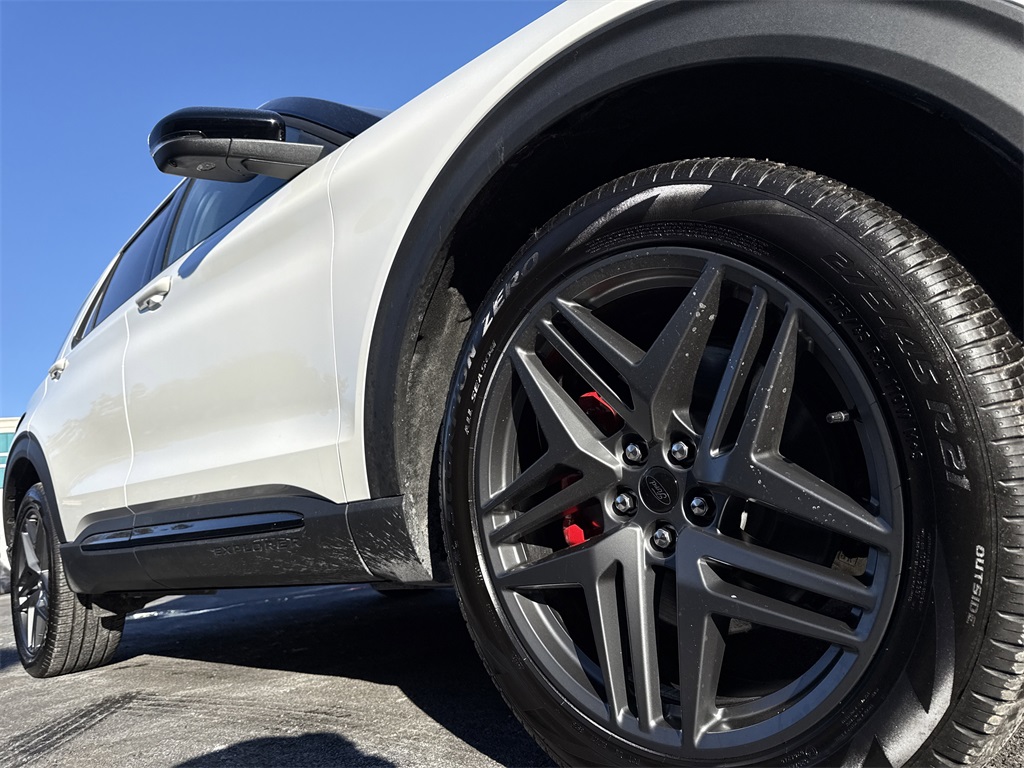 Used 2026 Ford Explorer ST - photo 9