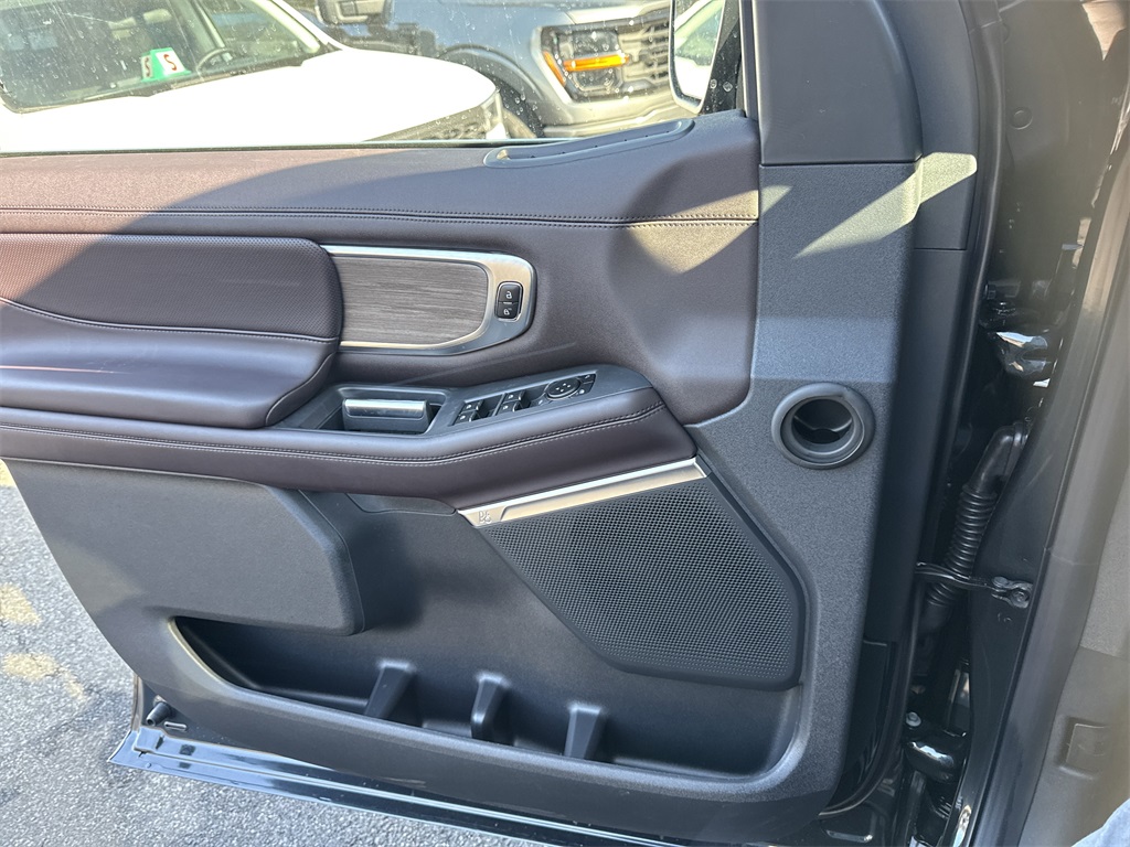 New 2026 Ford Expedition Platinum - photo 21