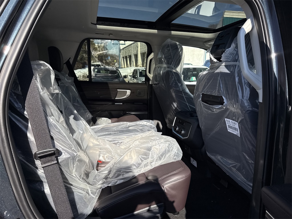 New 2026 Ford Expedition Platinum - photo 27