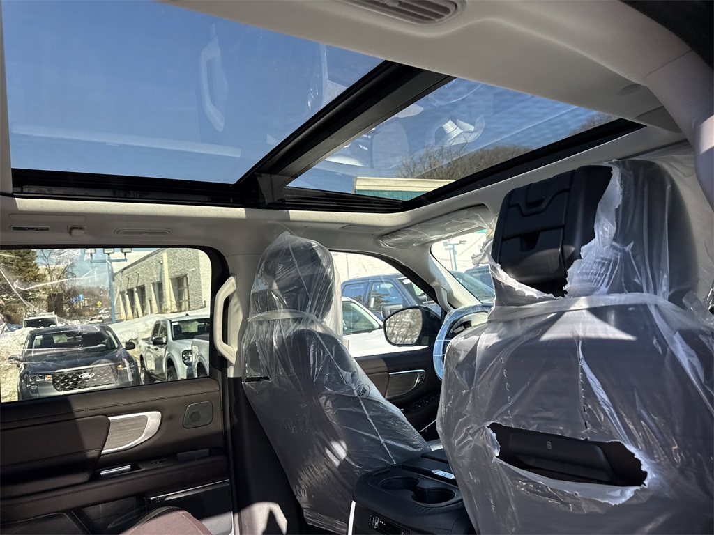 New 2026 Ford Expedition Platinum - photo 28