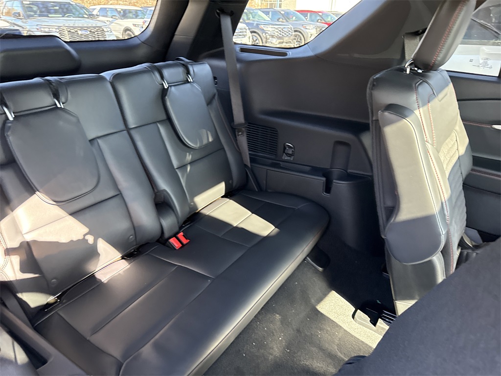 Used 2026 Ford Explorer ST-Line - photo 28