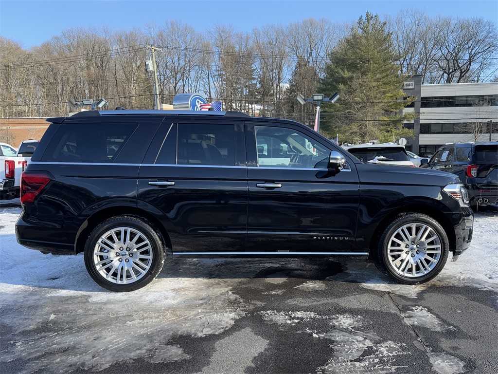 Used 2024 Ford Expedition Platinum - photo 3