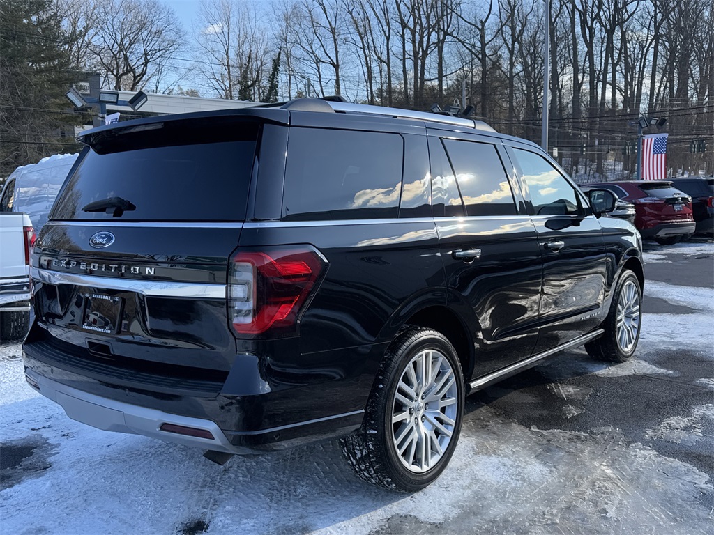 Used 2024 Ford Expedition Platinum - photo 4