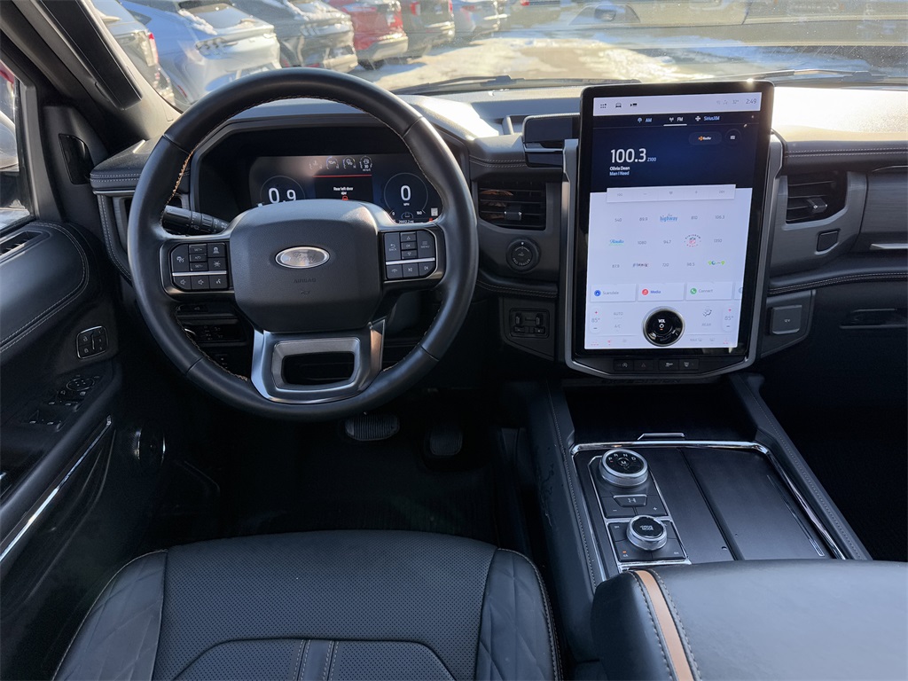 Used 2024 Ford Expedition Platinum - photo 12