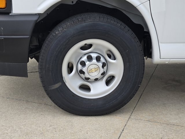 New 2025 Chevrolet Express 2500 Empty Cargo Van - photo 8