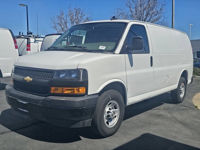 New 2024 Chevrolet Express 2500 Empty Cargo Van - photo 3