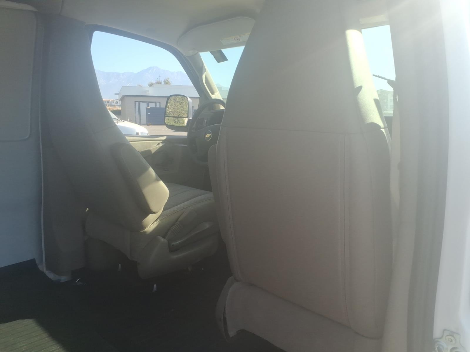 New 2026 Chevrolet Express 2500 Empty Cargo Van - photo 4
