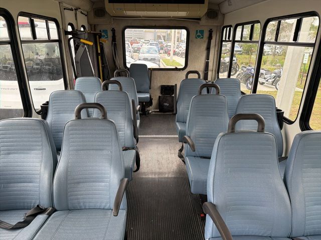 Used 2013 Ford E-350 Cutaway - photo 13