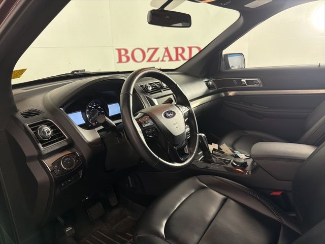 Used 2019 Ford Explorer XLT - photo 12
